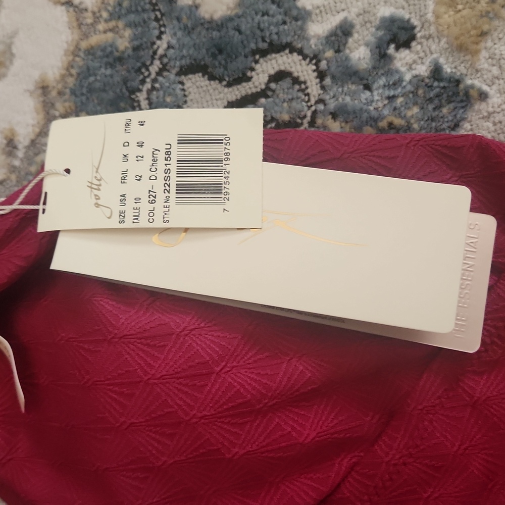NWT GOTTEX | One Piece Textured Swimsuit - Picture 7 of 12